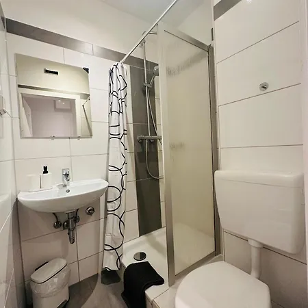Ruhige Oase Mit Schneller Internet Appartement